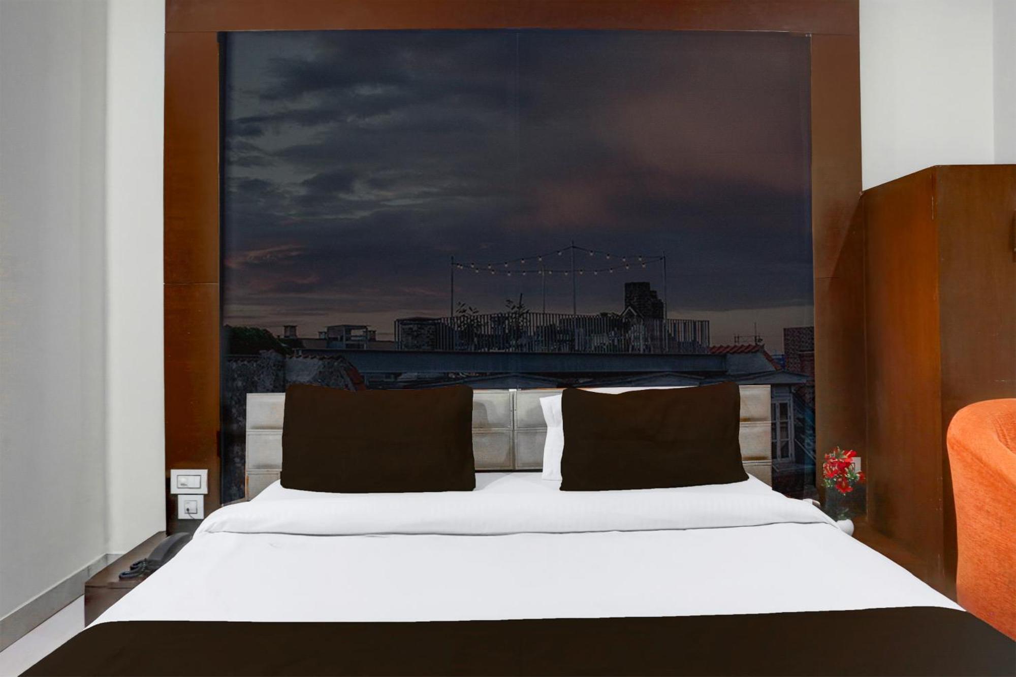 Super Collection O Railway Station Road Near Clock Tower Hotell Ludhiana Eksteriør bilde