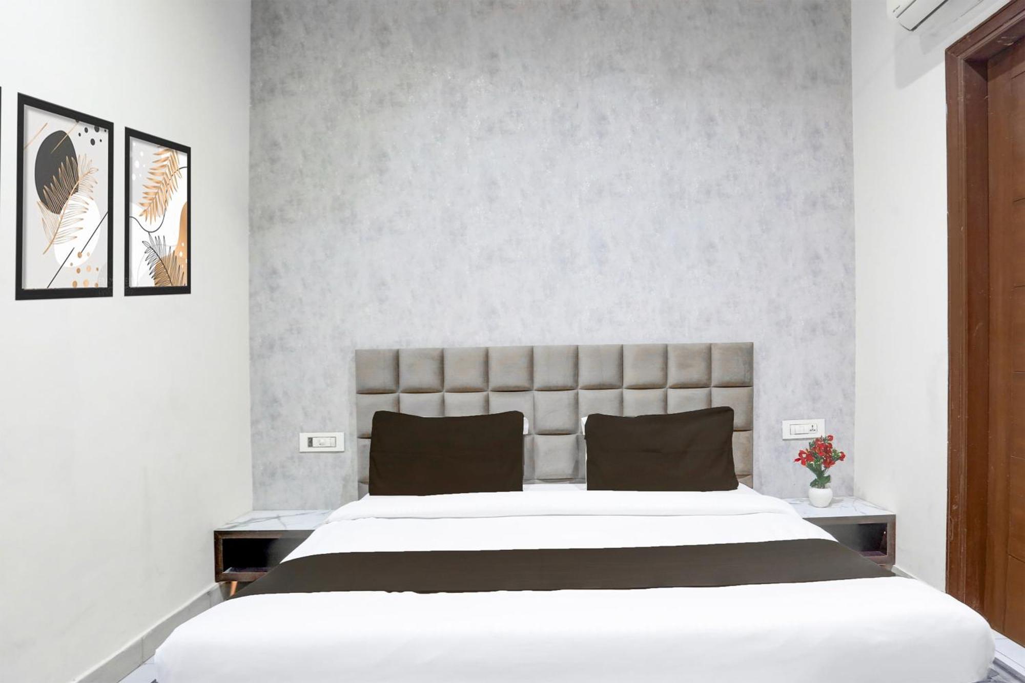 Super Collection O Railway Station Road Near Clock Tower Hotell Ludhiana Eksteriør bilde