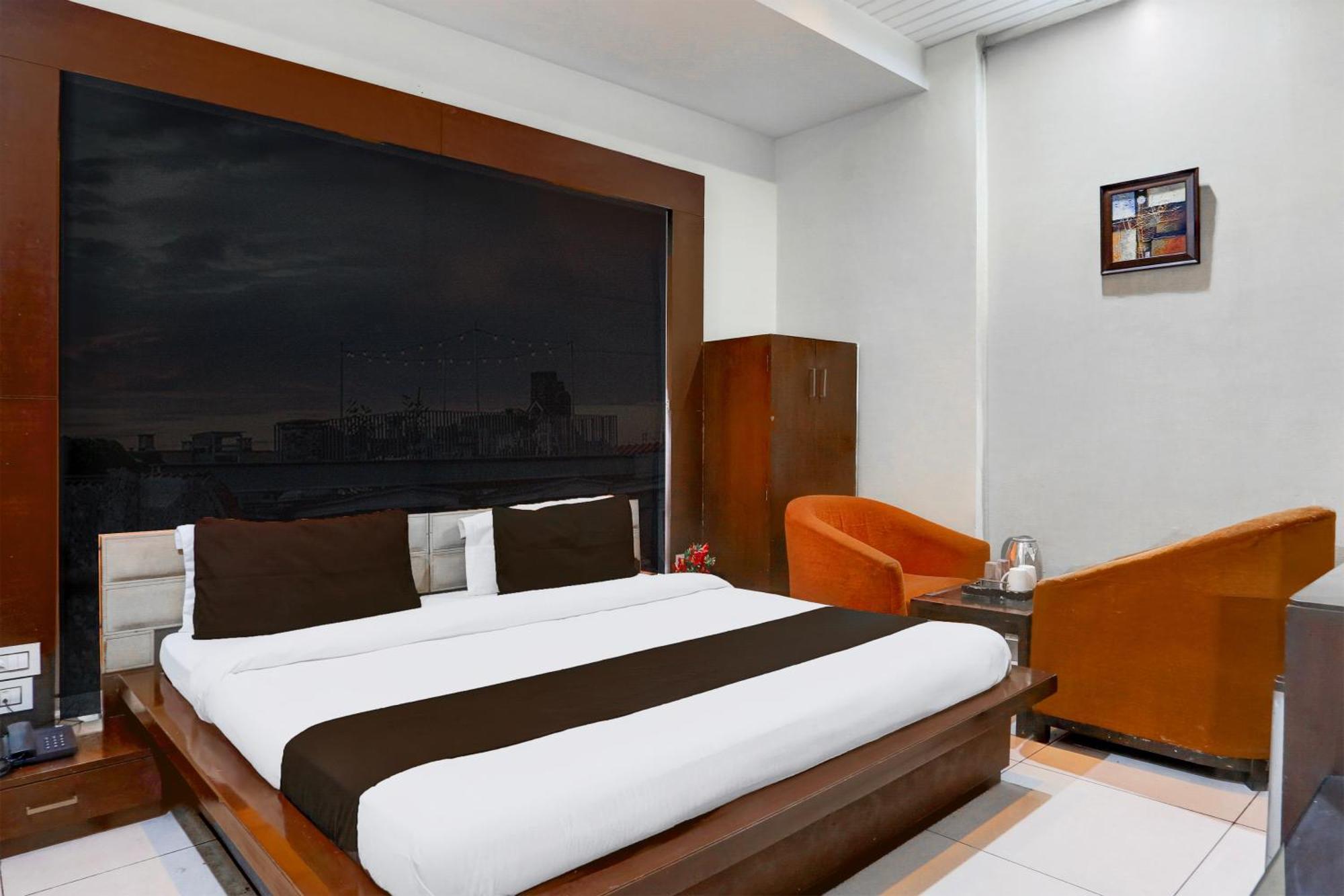 Super Collection O Railway Station Road Near Clock Tower Hotell Ludhiana Eksteriør bilde