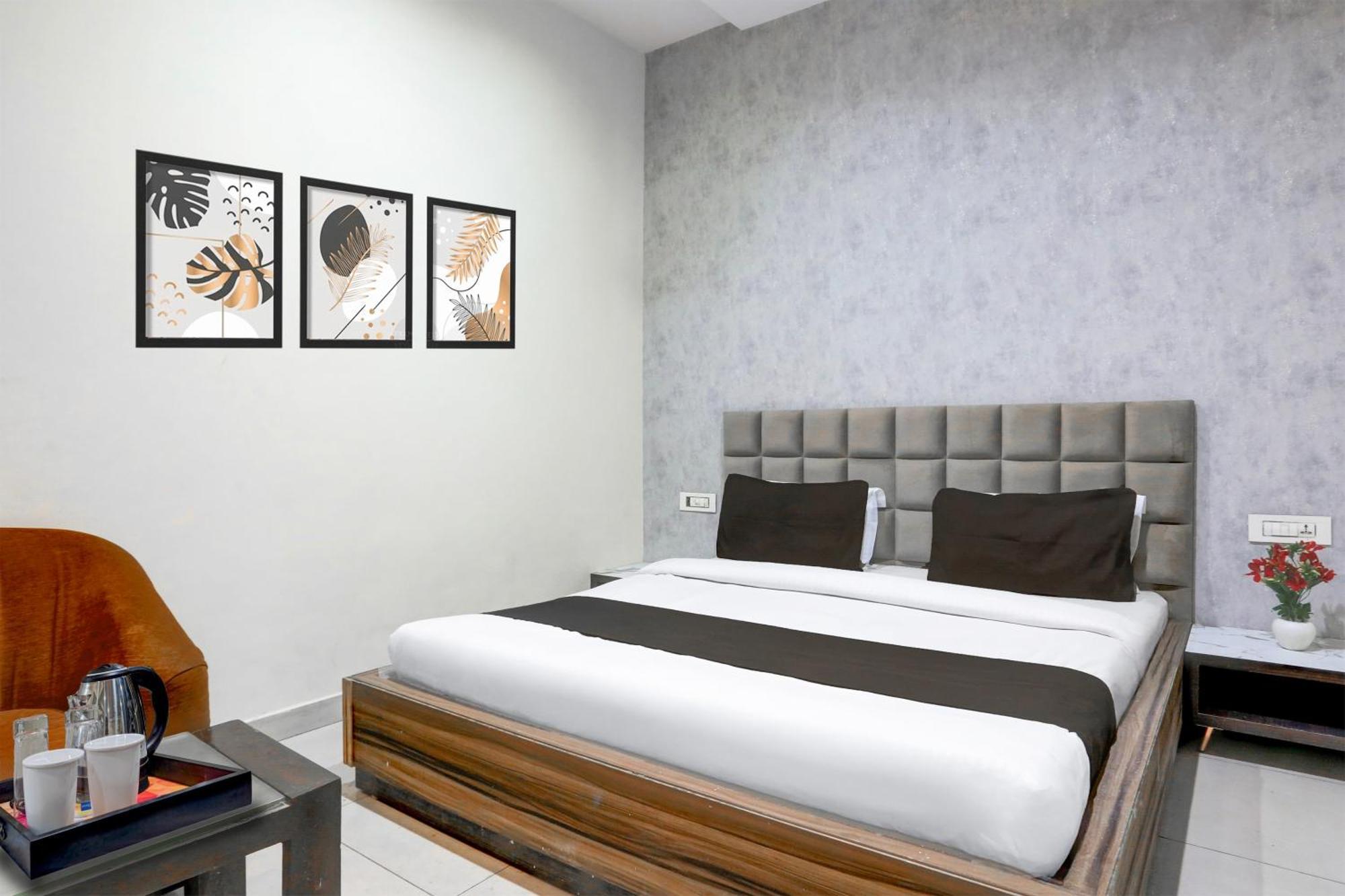 Super Collection O Railway Station Road Near Clock Tower Hotell Ludhiana Eksteriør bilde