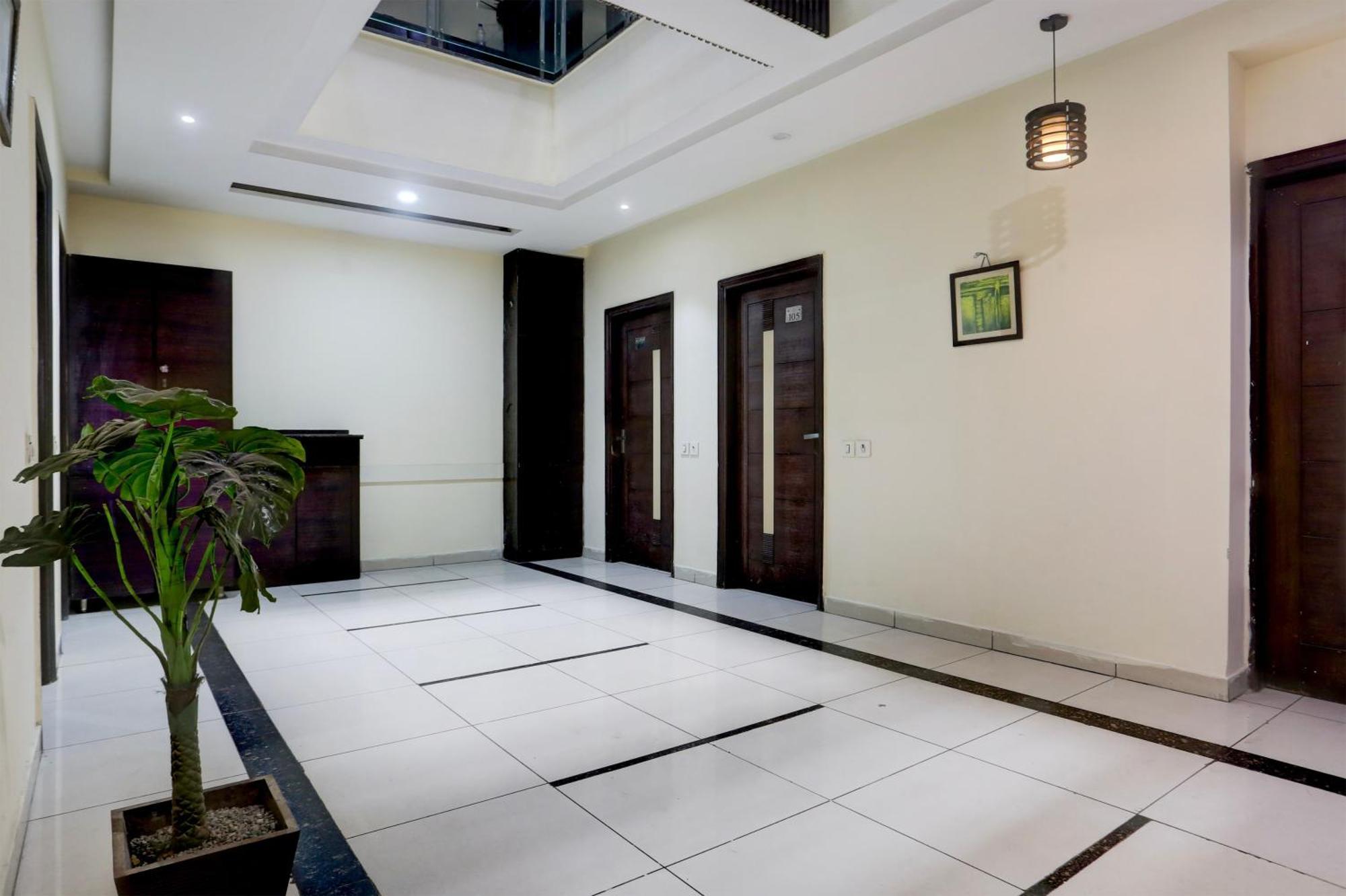 Super Collection O Railway Station Road Near Clock Tower Hotell Ludhiana Eksteriør bilde