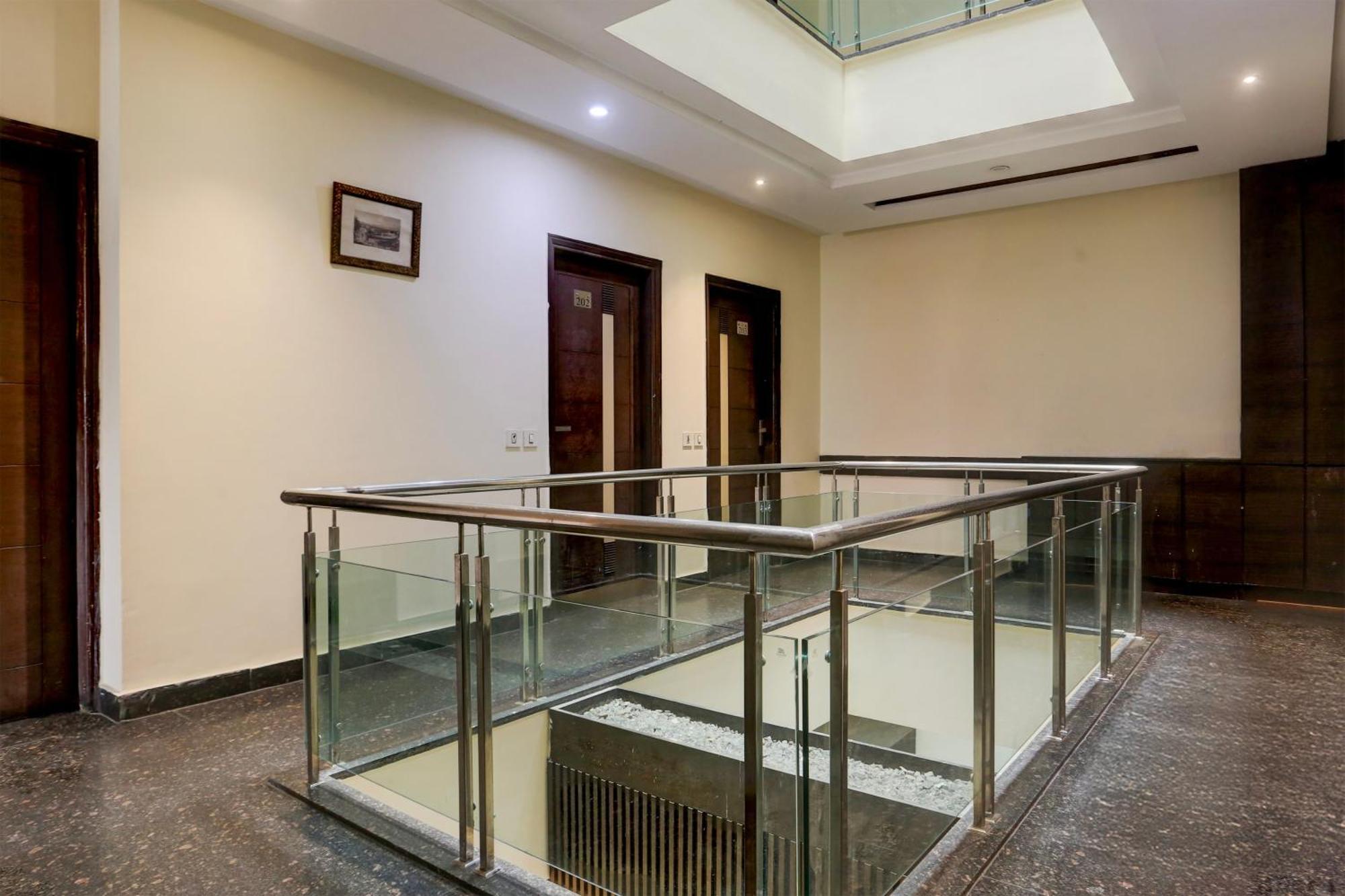 Super Collection O Railway Station Road Near Clock Tower Hotell Ludhiana Eksteriør bilde