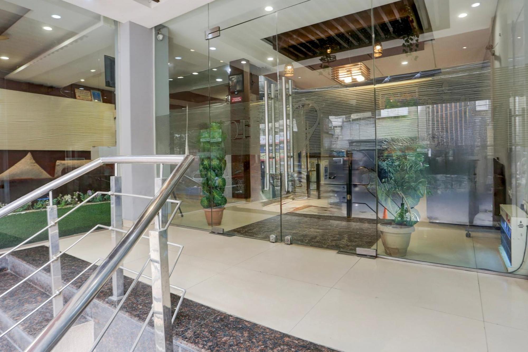 Super Collection O Railway Station Road Near Clock Tower Hotell Ludhiana Eksteriør bilde